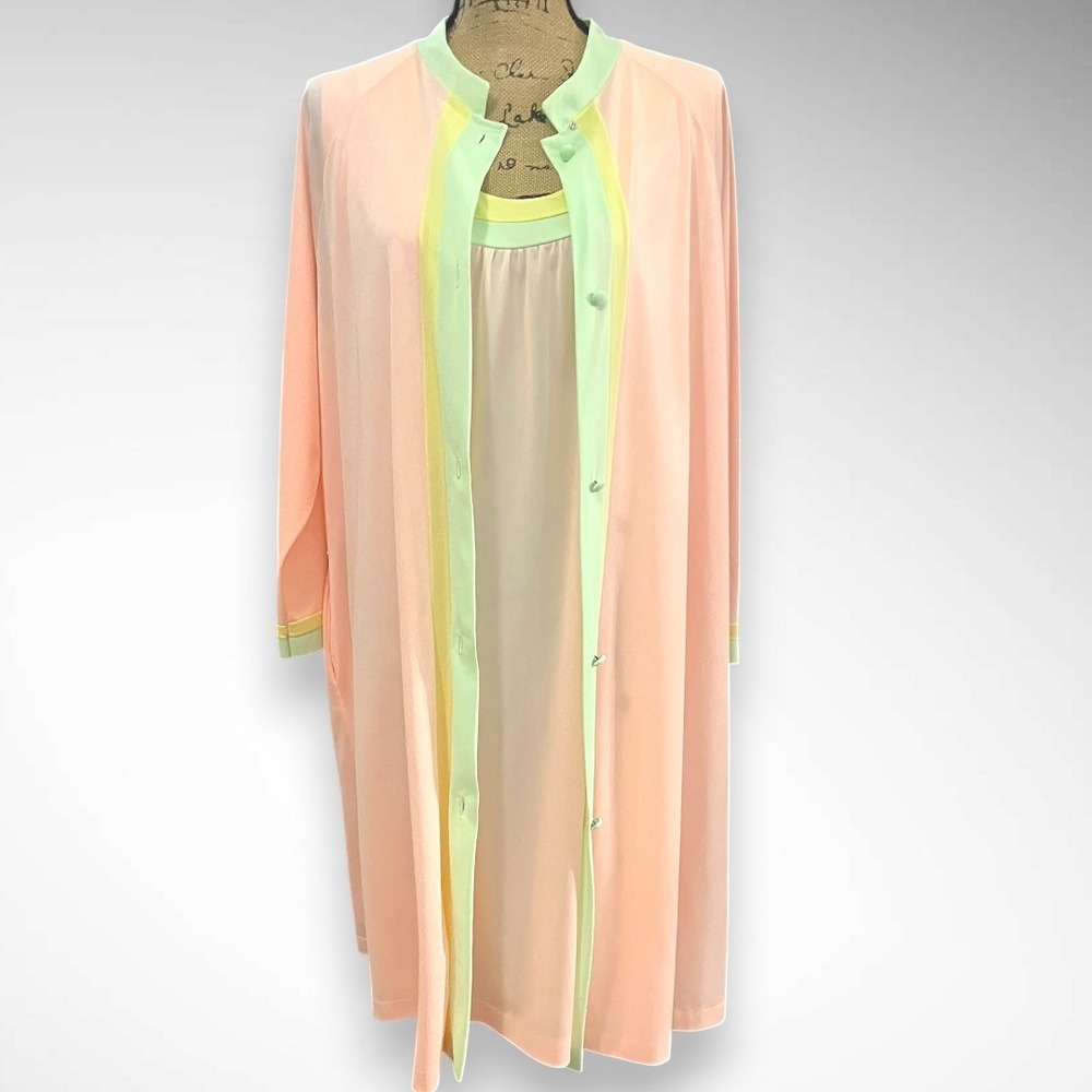 Vintage Lorraine 2 Piece Nylon Peach and Mint Green Robe & Nightgown Set Large